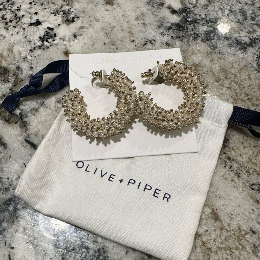 NWT Olive + Piper beaded hoop Earrings